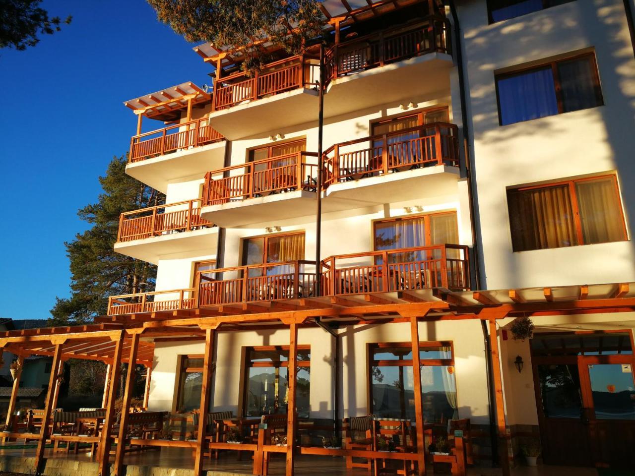 Santa Maria Hotel Tsigov Chark